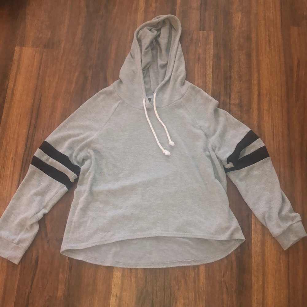 Gray cropped sweatshirt